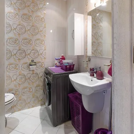 Apartment ултра виолет/ultraviolet Burgas